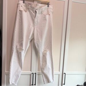 GAP White Boyfriend Jeans with Distressed Details